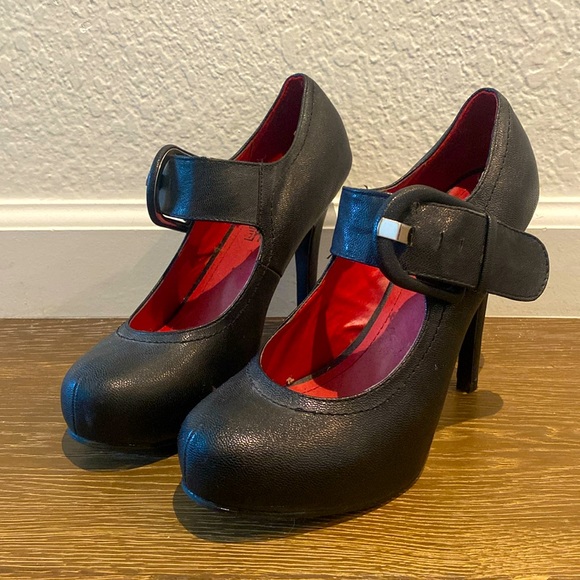 Madeline Goth Platform Heels Size 8 - Picture 1 of 4